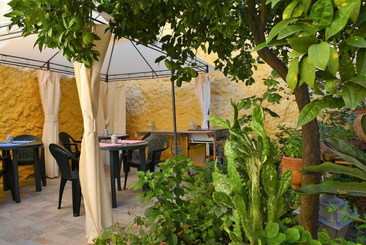 B&B Il Melograno Antico Con Terrazza E Giardino Agrigento Ngoại thất bức ảnh