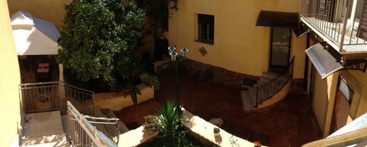 B&B Il Melograno Antico Con Terrazza E Giardino Agrigento Ngoại thất bức ảnh